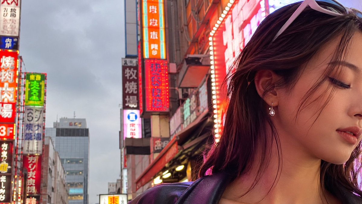 Ritratto Neon Strada di Tokyo