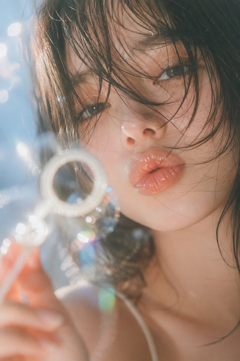 Dreamy Japanese Movie Portrait (1/4)
