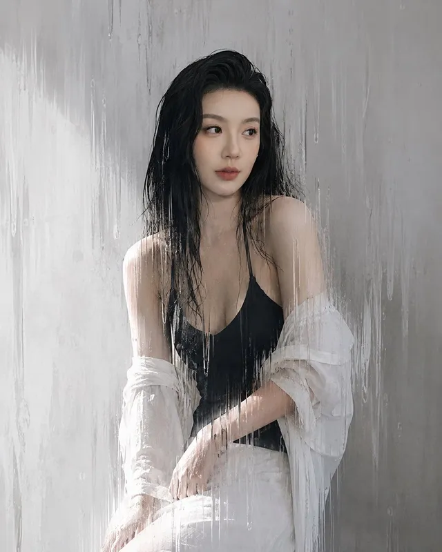 비 오는 유리 패션 초상화
