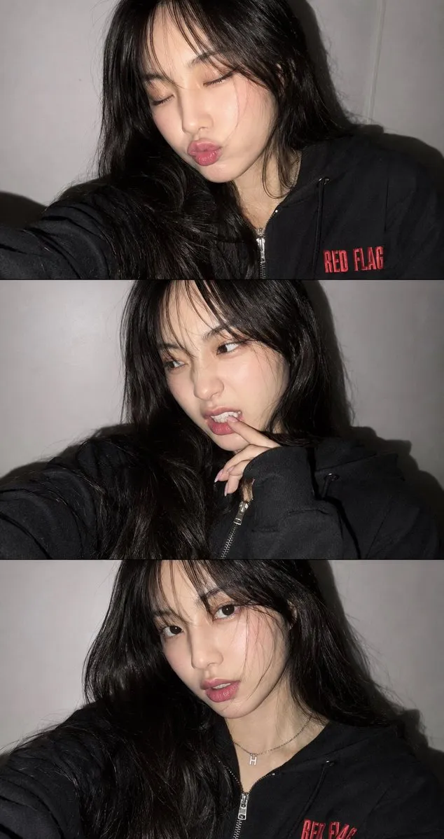 Multi-Emotion Selfie Photo Booth