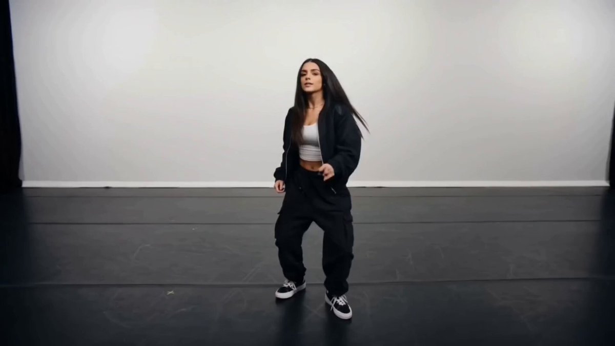 Dynamic Multi-Style Dance Flicker